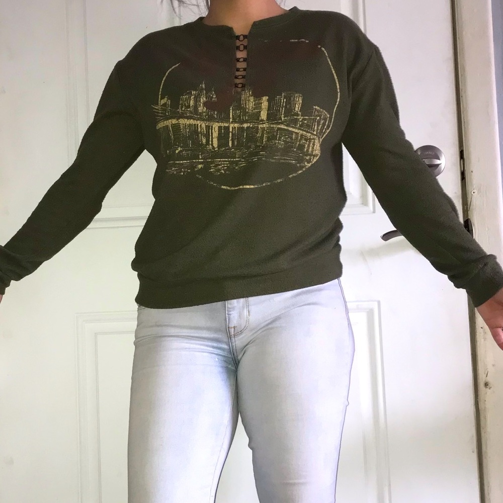 Rue 21 rustic city scape shirt